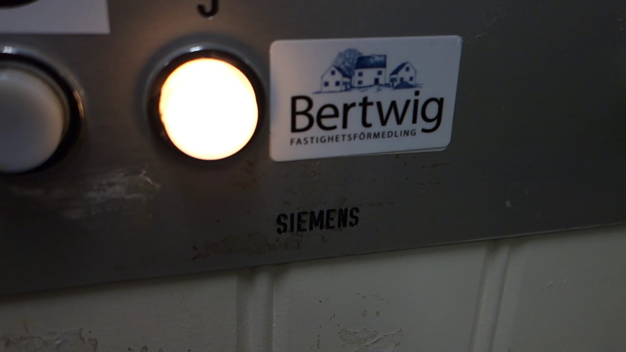 EPIC!!! Siemens Roped Hydraulic Elevator @ Österväg 3B, Visby, Gotland, Sweden.