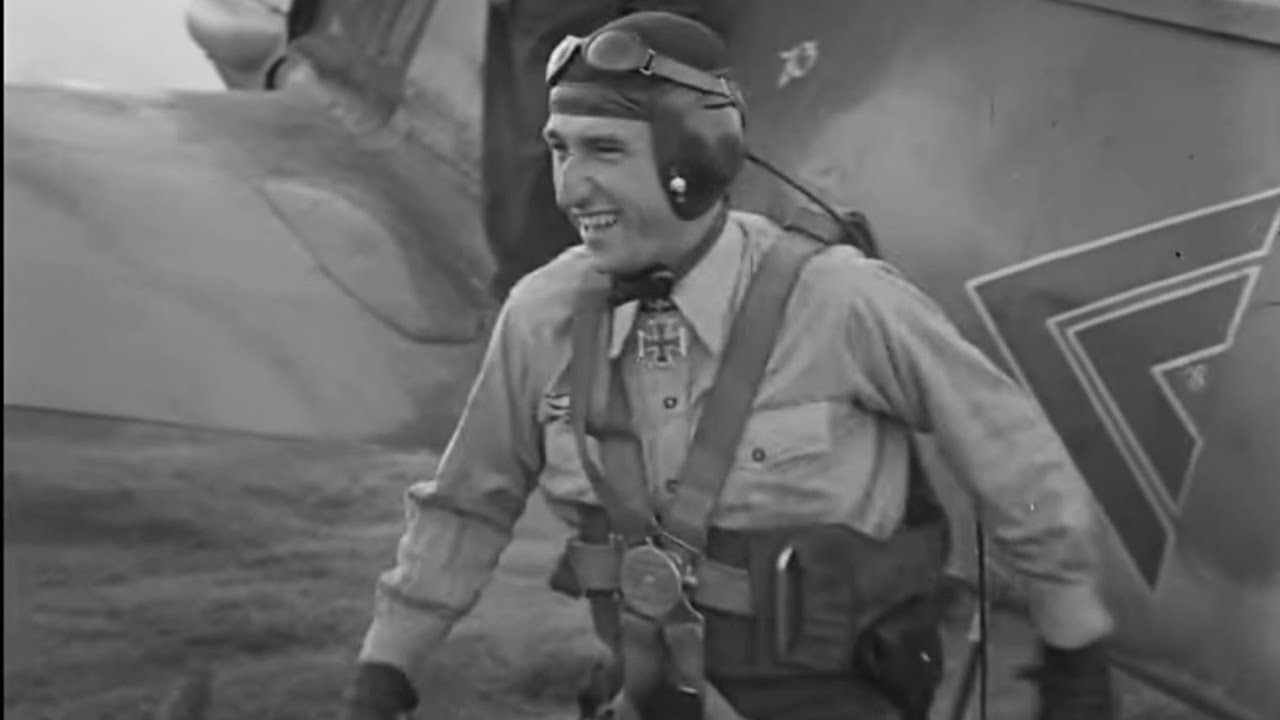 Luftwaffe Ace Walter Nowotny in action over Russia 1943 | Fw 190A-5 of 1./JG54