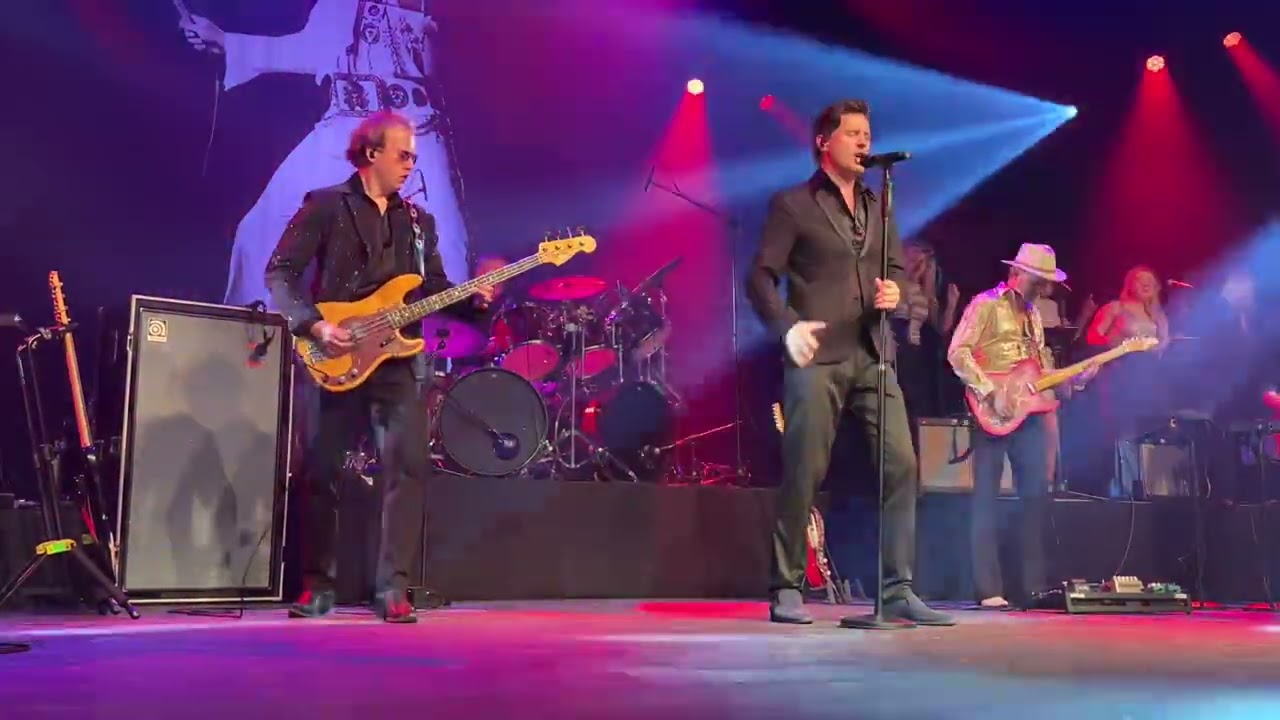 Bouke & EM Band “Guitar Man” te Stadskanaal op 09/11/2024