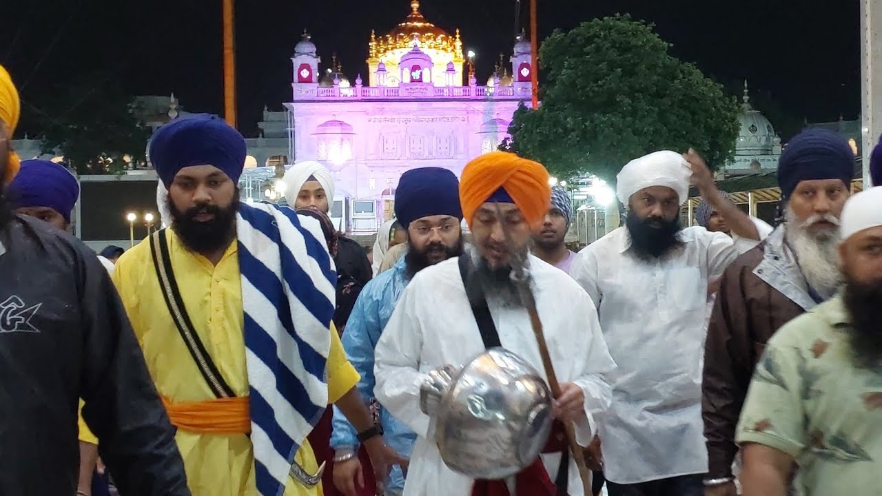 ਗੁਰੂ ਸਾਹਿਬ ਆਪ ਕੀਰਪਾ ਕਰੋ ਰੋਜ਼ਾਨਾ ਗਾਗਰ ਦੀ ਸੇਵਾ ਦੇ ਦਰਸ਼ਨ ਬਖ਼ਸ਼ੋ ਜੀ 