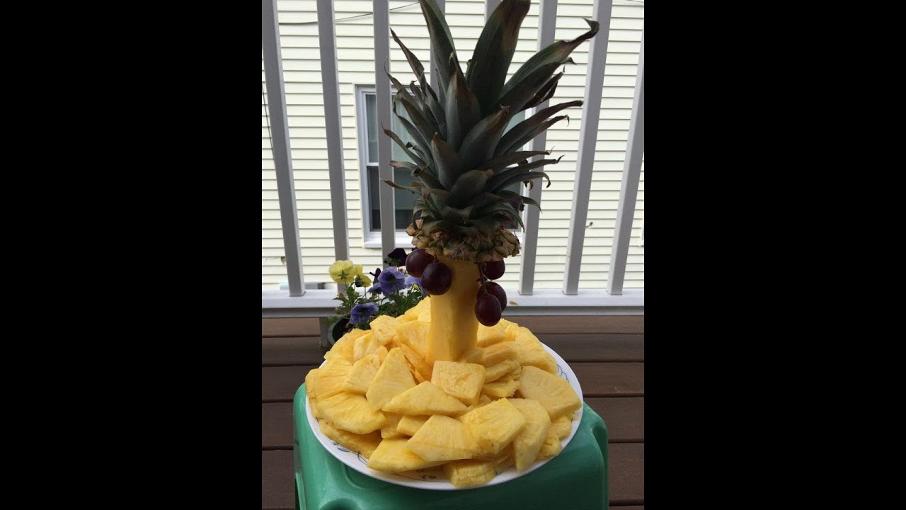How to cut a pineapple | How to make a palm tree from a pineapple