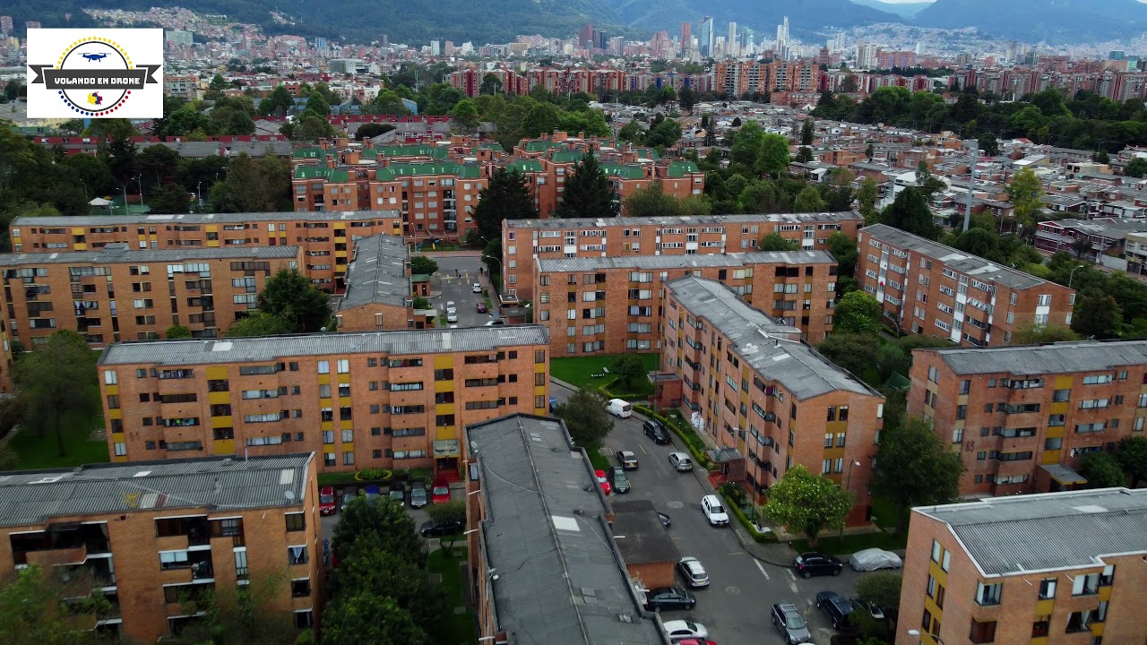 VOLANDO EN DRONE 4K - BARRIO PABLO VI