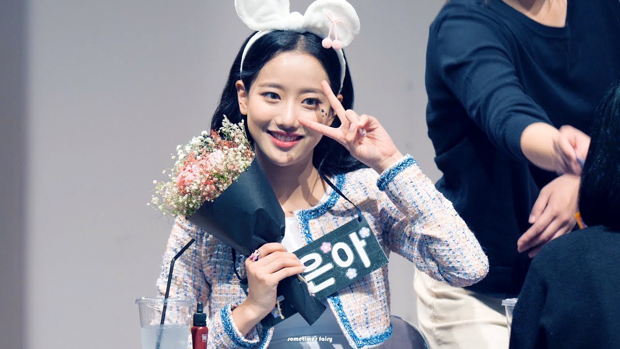 181027 에이프릴(APRIL) 용산 팬사인회 - 이나은 깨알컷