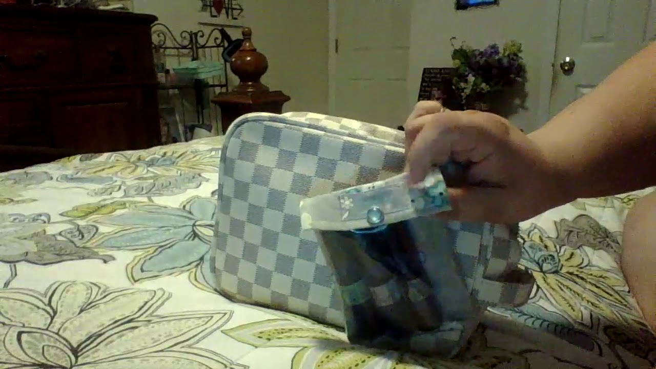 What's in my Catch-all/Junk Drawer Bag? | BriaAsAMom