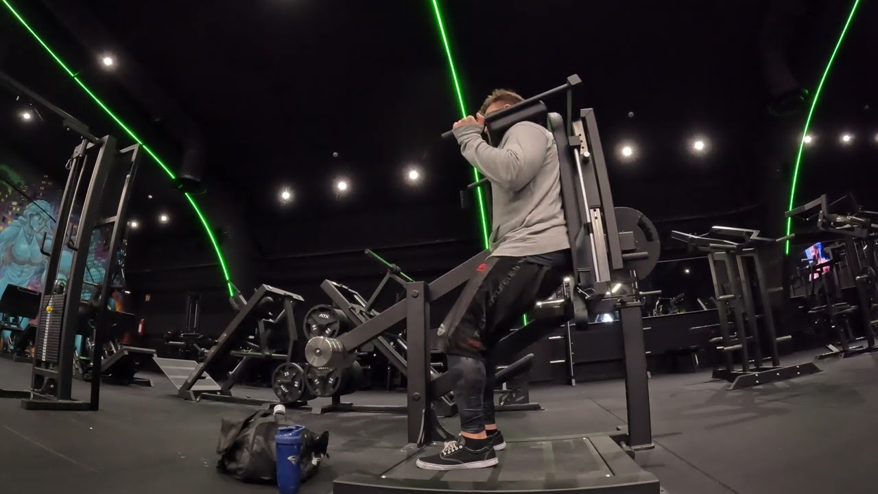 Leg workout at PTVGYM Tampere