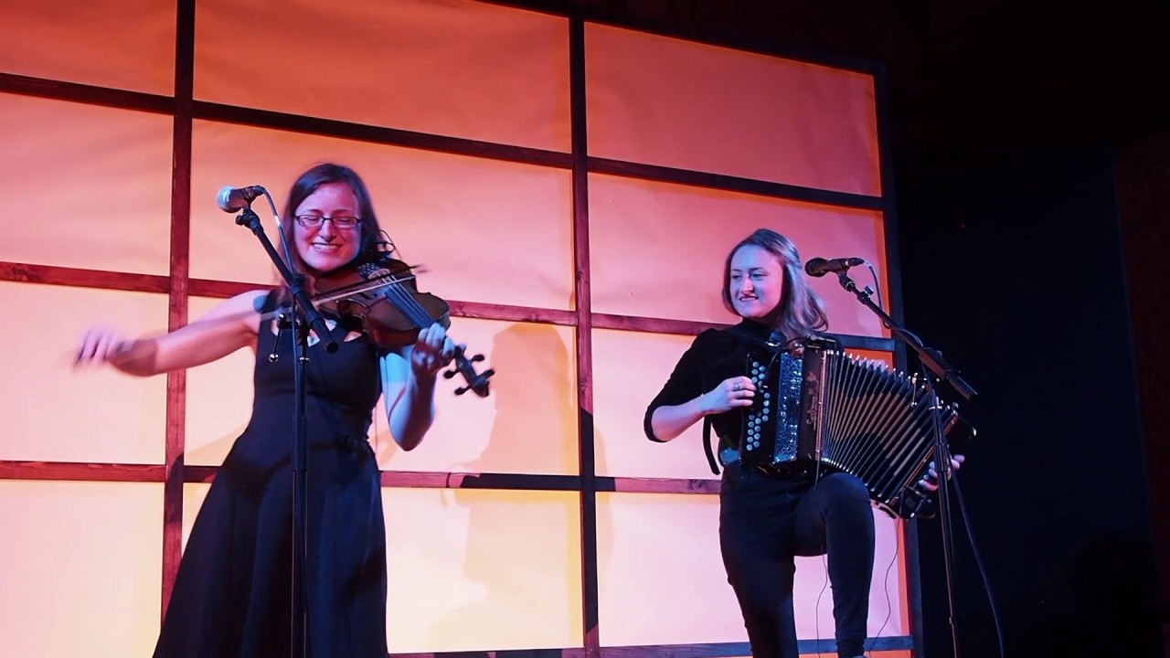 The Askew Sisters ~ Dusty Miller & Presbyterian Hornpipe