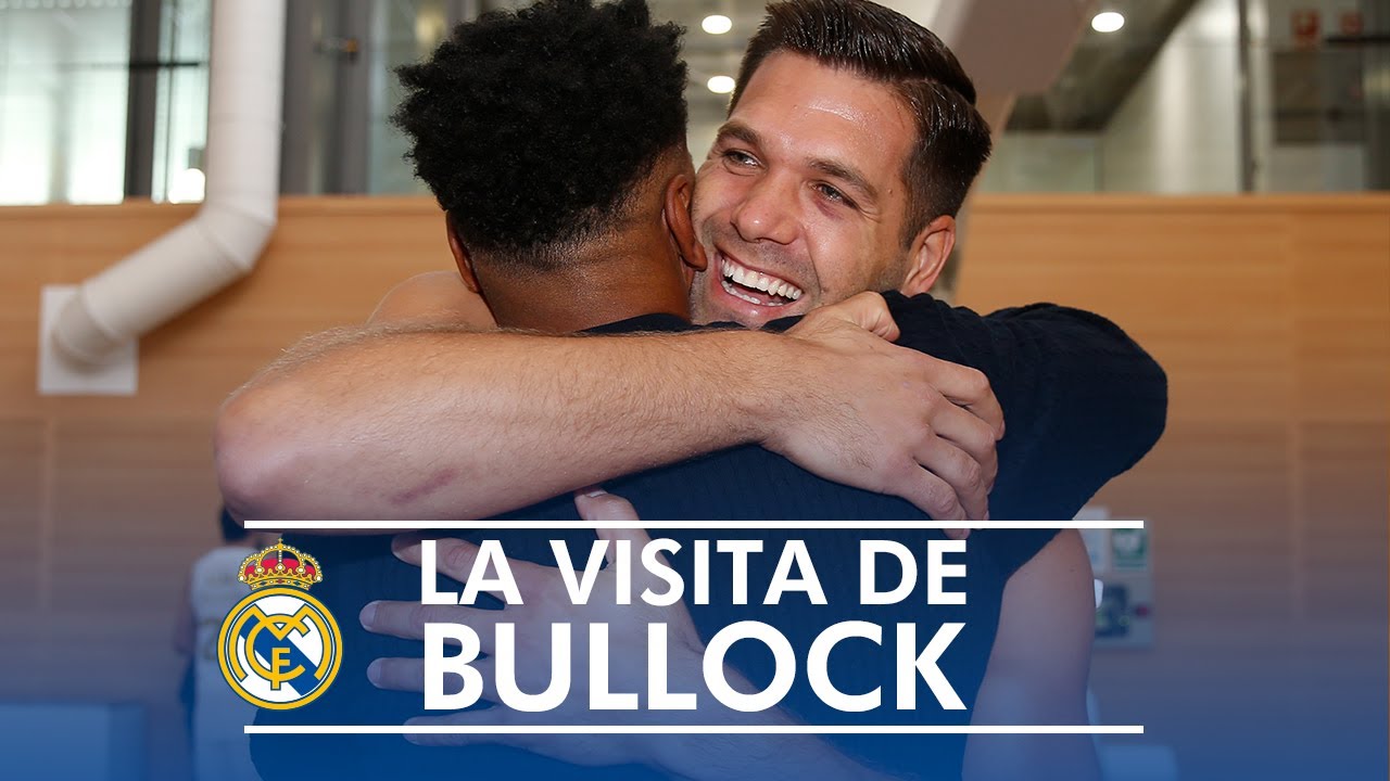 Louis Bullock visitó a nuestro equipo en el pabellón de entrenamiento