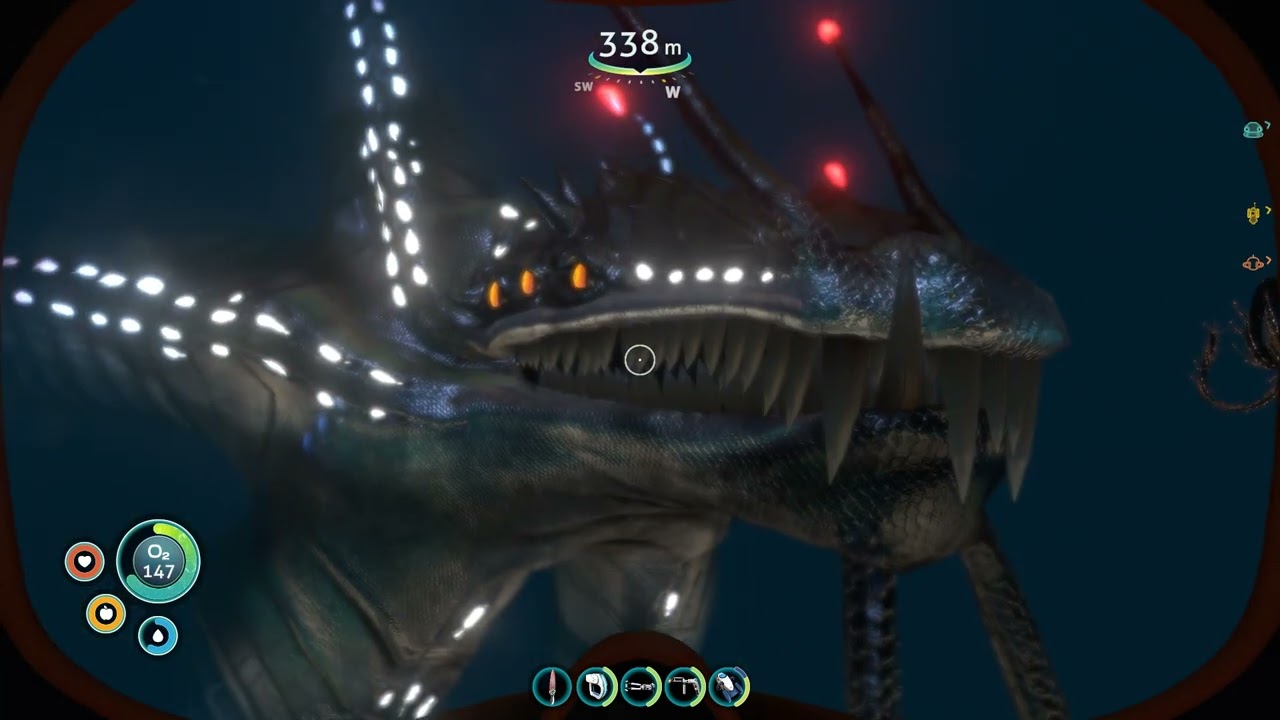 Subnautica Return of the Ancients mod ー Baby and Adult Gargantuan Leviathan interaction