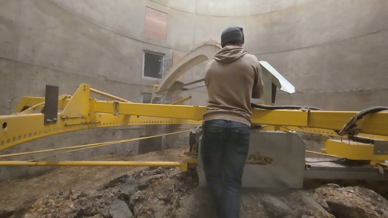 Opening Corn Silage Silo & Selling the International