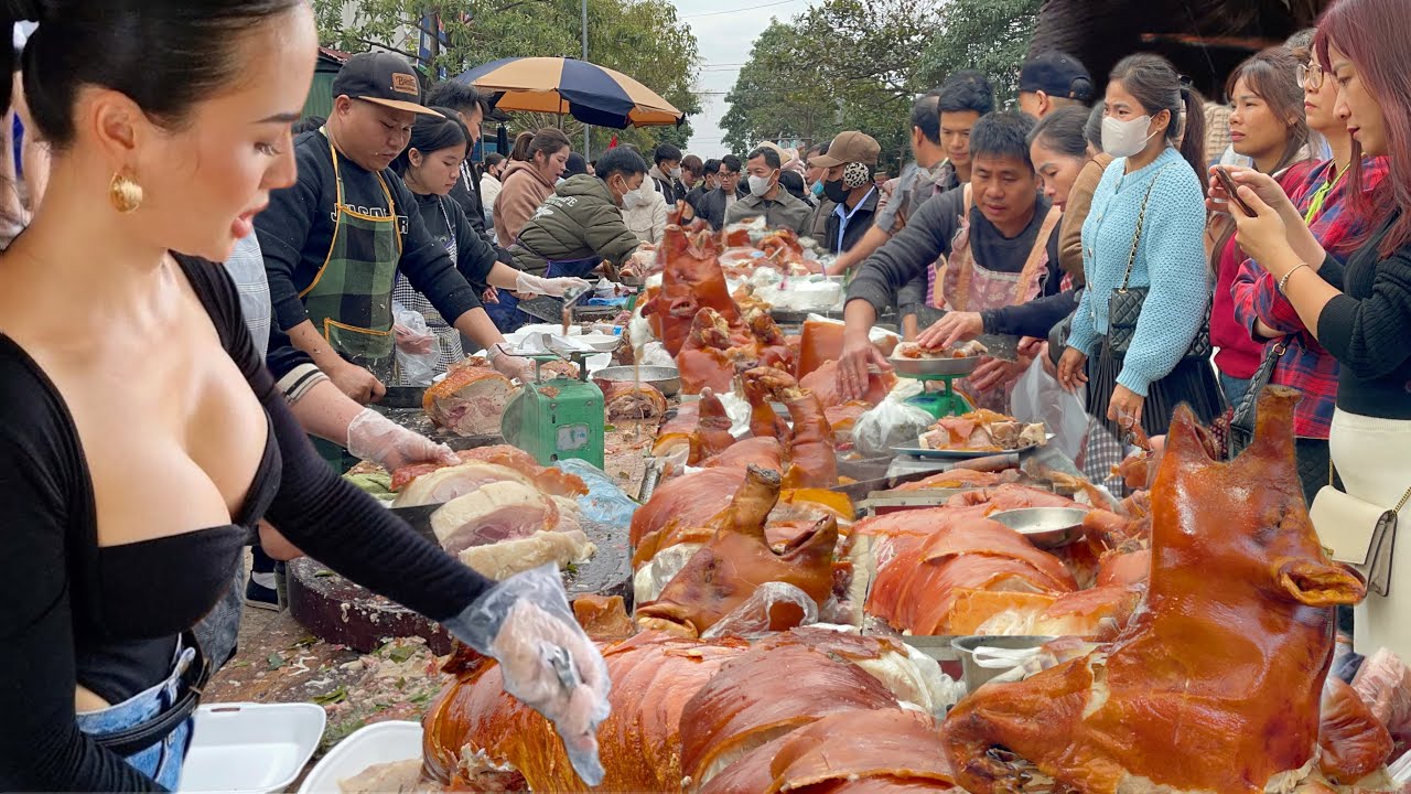 Không thể tin nổi mùi thơm lá mác mật lại thu hút rất nhiều du khách đến tranh nhau