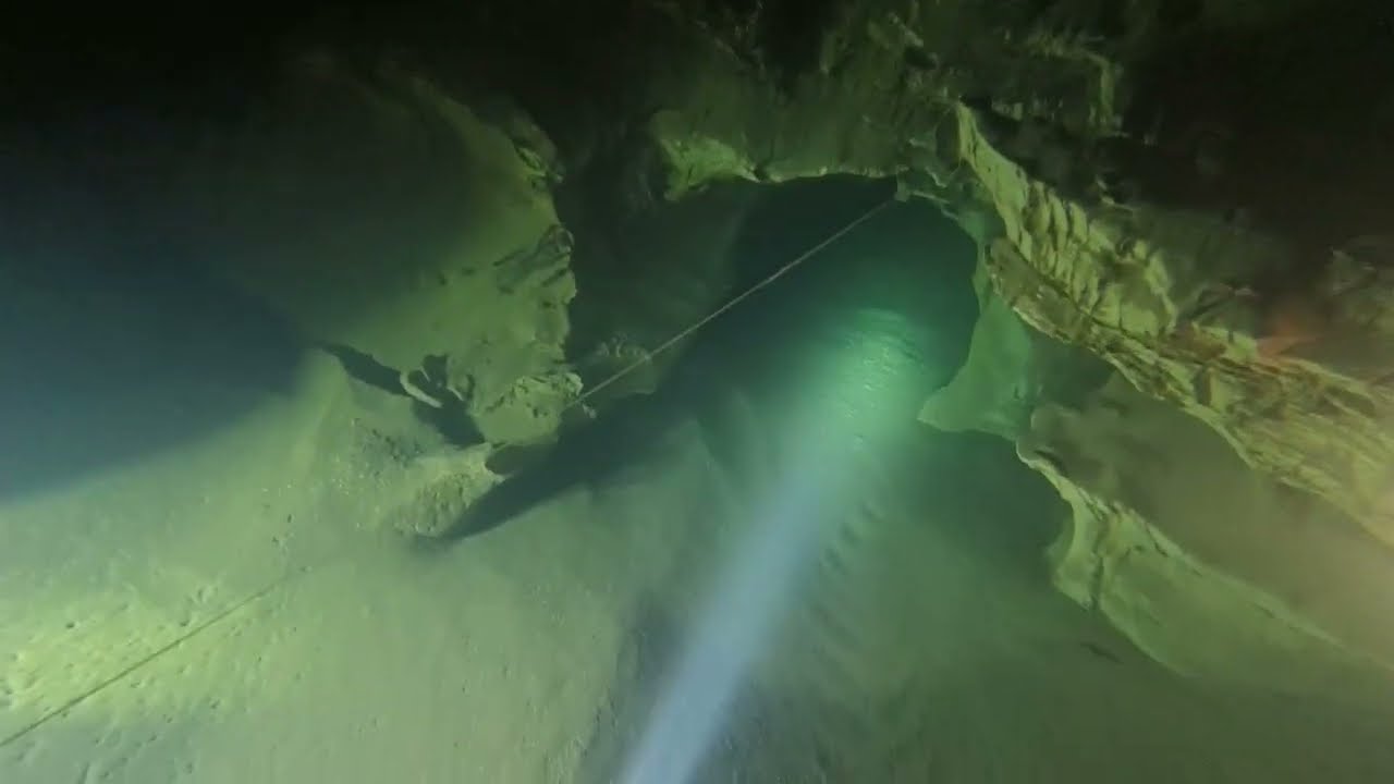Foux de la Vis 2024: Extending the side passage in the Foux de la Vis