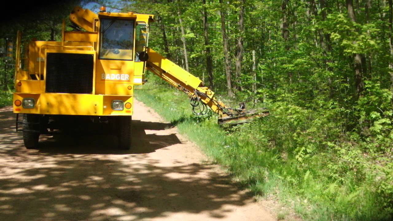 GRADALL RUBBER TIRED EXCAVATOR ROADSIDE BRUSH MOWING