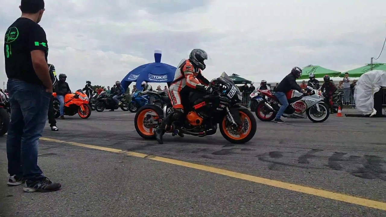 Osijek Street Race Show 19 2017 Pero Wuleta-HondaCBR1000 TURBO VS Matije Dugonjić-SuzukiGSXR1000 K8