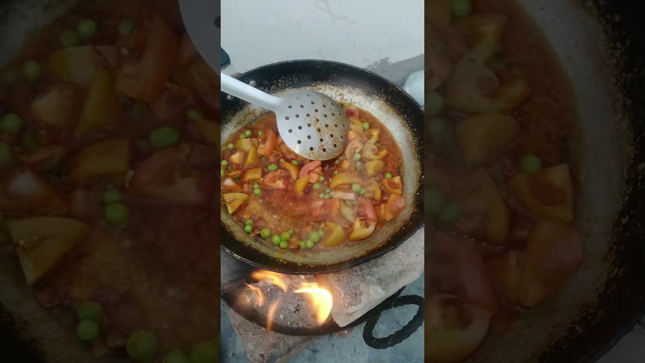 Tamatar ki sabji or roti 