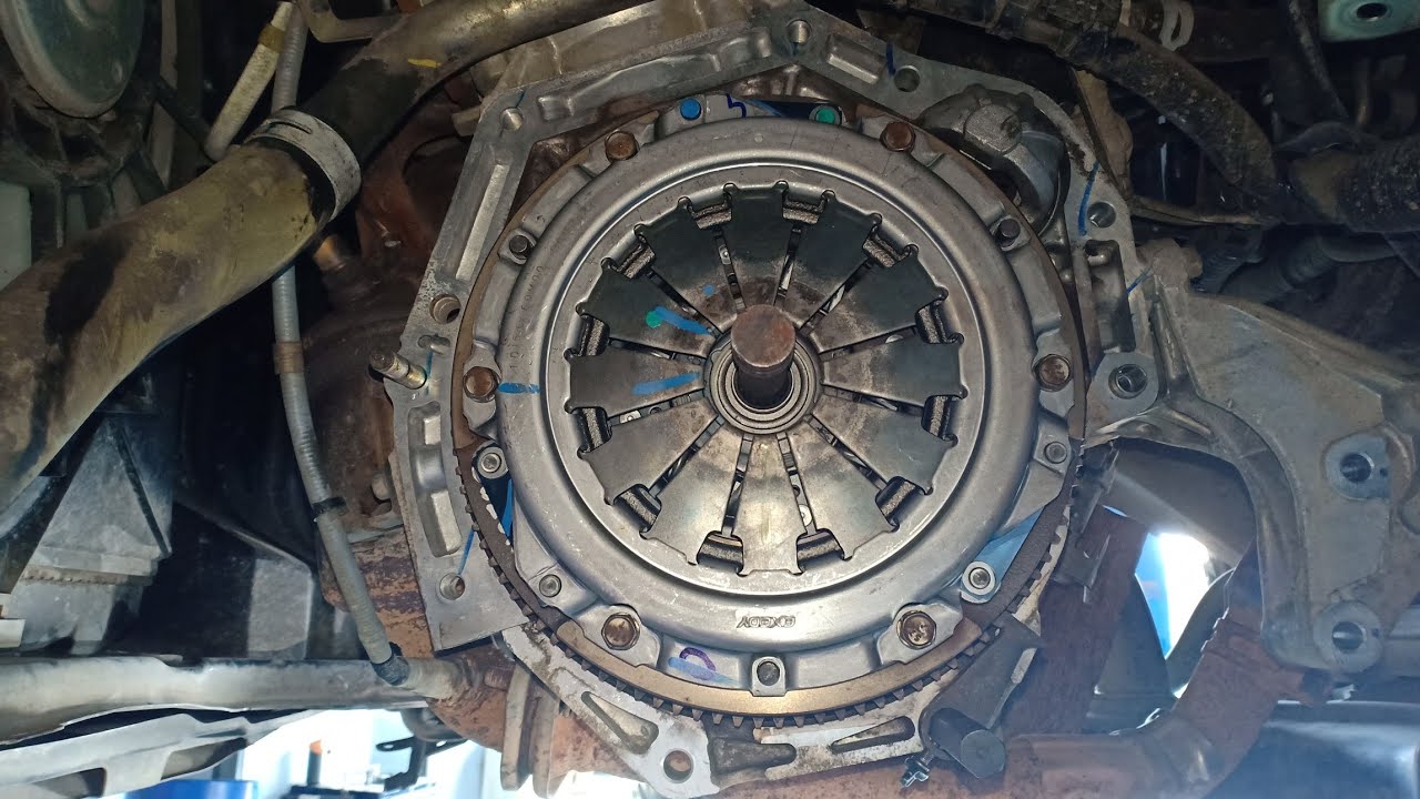 Suzuki Ertiga 1.4 | Clutch Component Replacement.