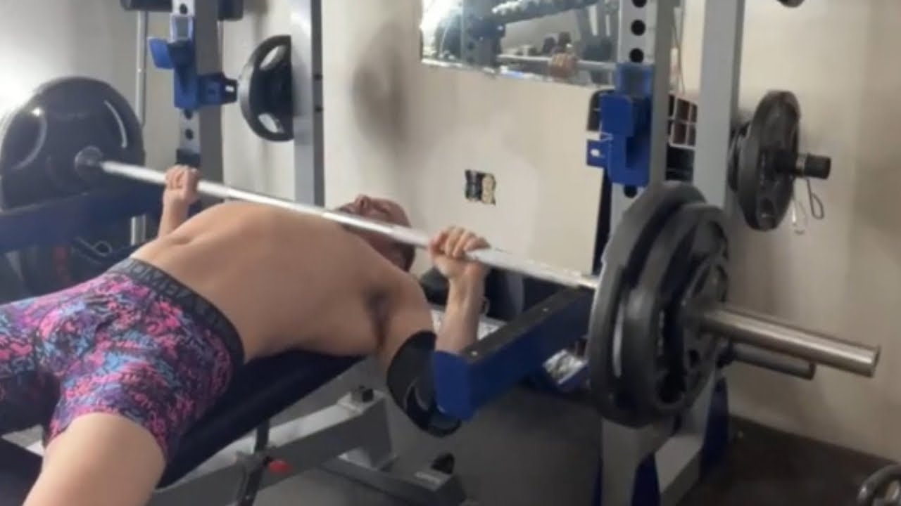 DAY 44 | 215lbs x 10 @ 175 BW + 100lb Incline Dumbbells 💪🔥 (Bigger By The Day)