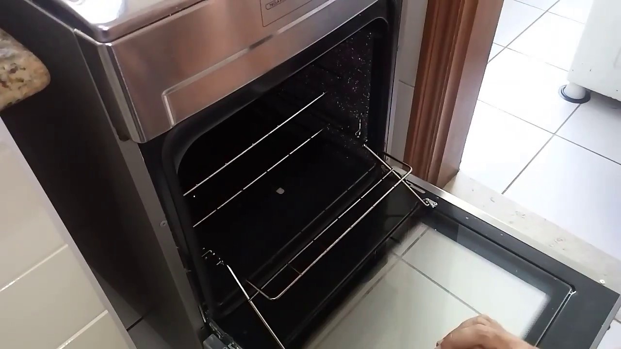 Como retirar e colocar adequadamente a grade do forno do fogão Brastemp clean