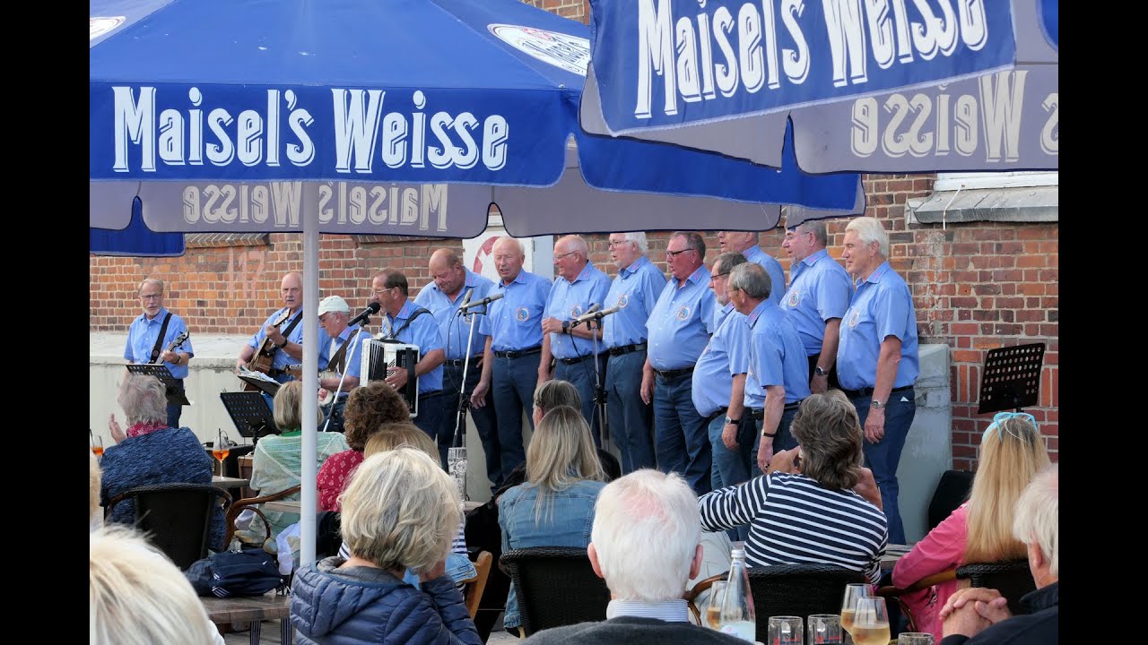 Shanty Chor Cuxhaven auf dem Nordseekai