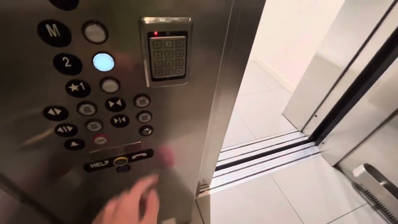 Thyssenkrupp Elevator & Escalators @ H&M @ Washington Square Mall Tigard, OR
