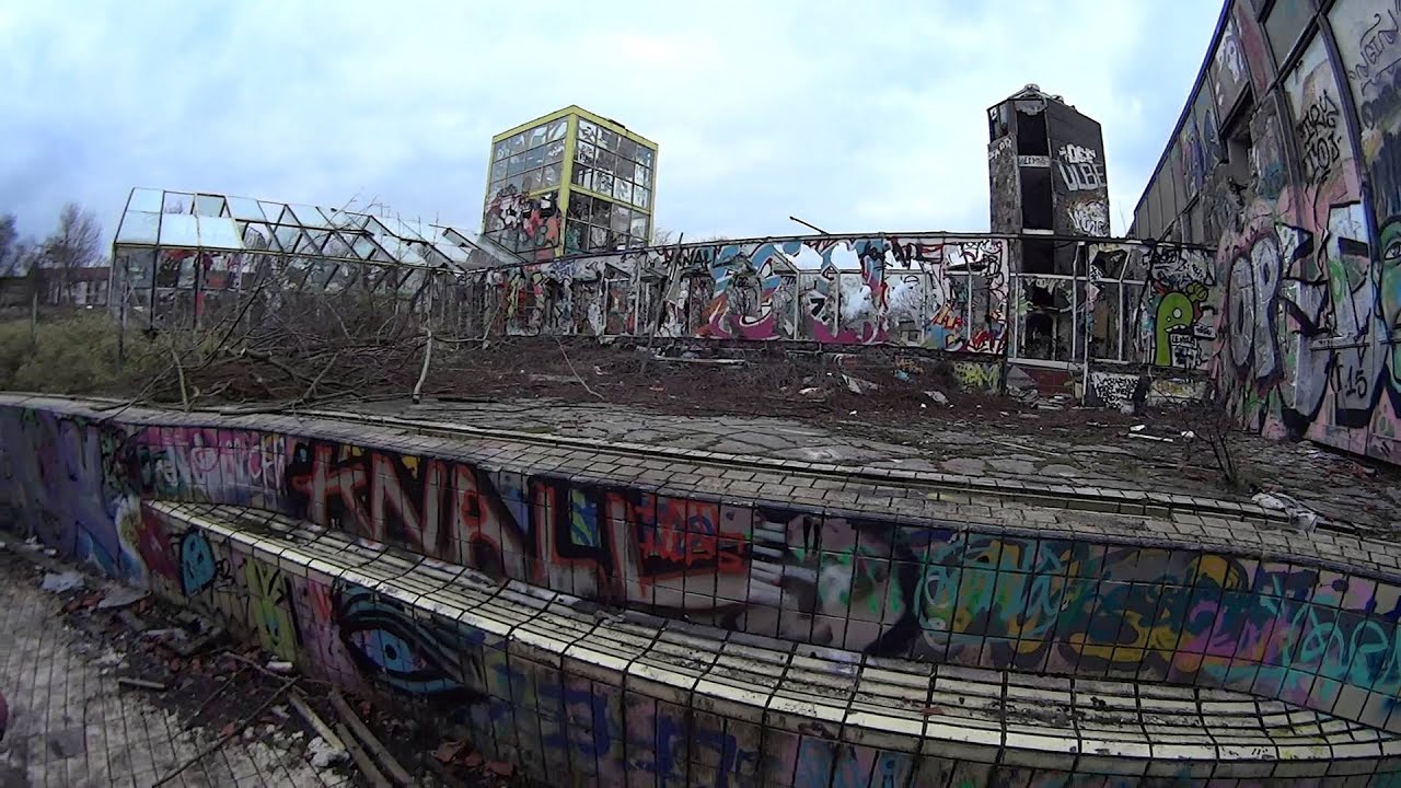 Verlassenes Spassbad Blub Berlin Teil 1 / Abandoned Waterpark Blub Berlin Part 1