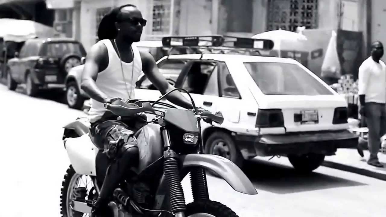 Pa Gen Moun Ki Ka Manyen'm  IZOLAN Official HD]