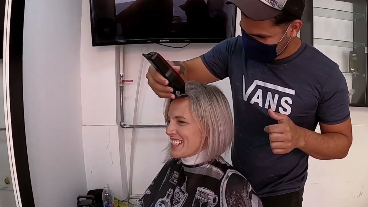 girl buzzcut in barbershop #trending#buzzcut