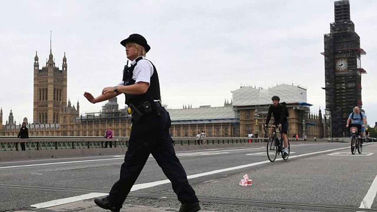 BREAKING! Parliament road could be closed to prevent attacks in Westminster