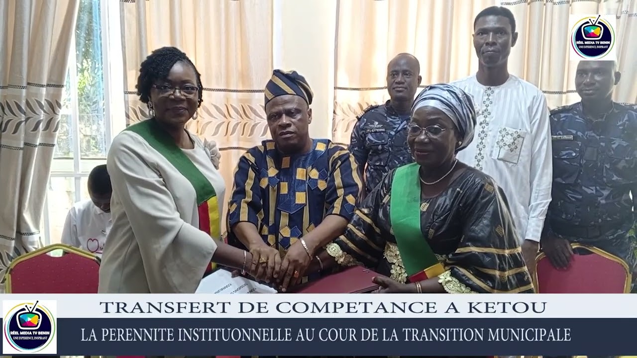 Passation de charge à Kétou, Angélique Titilola ADEGNIKA  officiellement installée Maire.