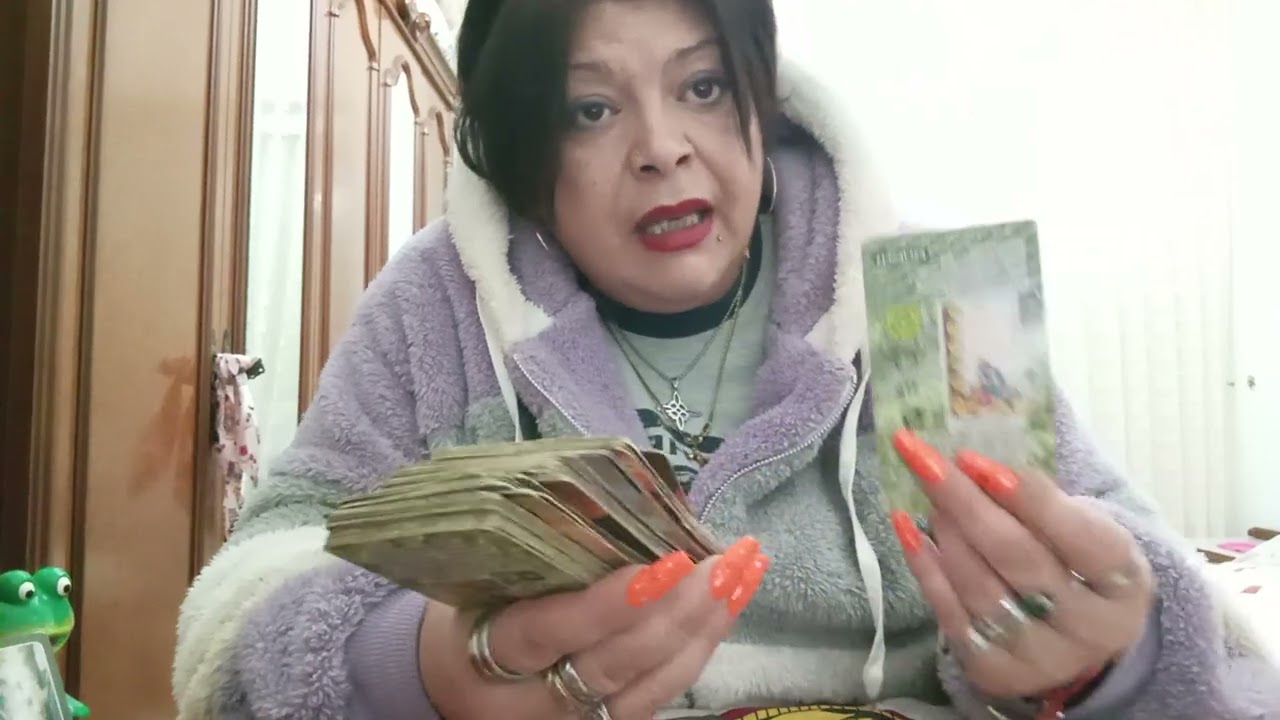 Capricornio te arrepientes si buscas esa persona te va a decir que no 🙂‍↔️,enfócate en tu trabajo 
