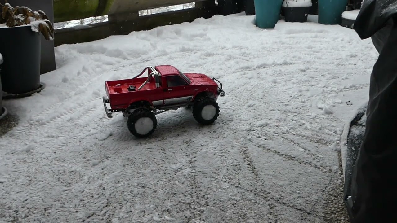 TAMIYA 1/10 TOYOTA 4X4 IC-UP MOUNTAIN RIDER.