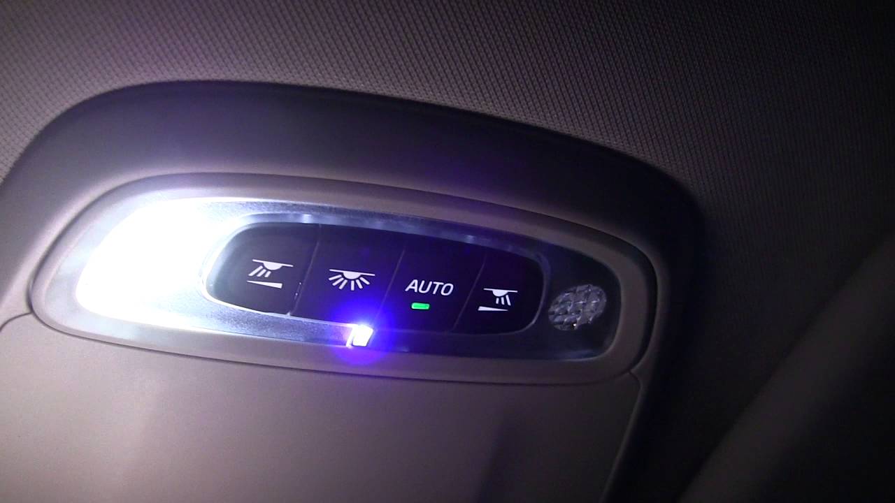 2016 Volvo V40 interior lighting
