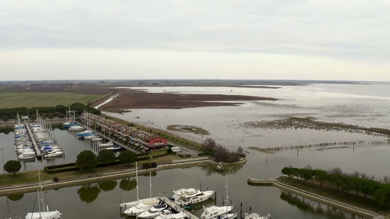 Drohnenflug über Aprilia Marittima
