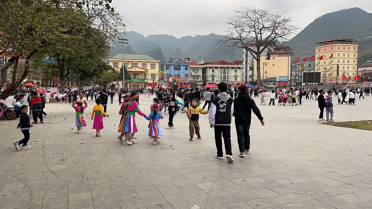 Mùng 1 Tết du Xuân tán gái vùng cao tại Mèo Vạc - Hà Giang năm 2026 