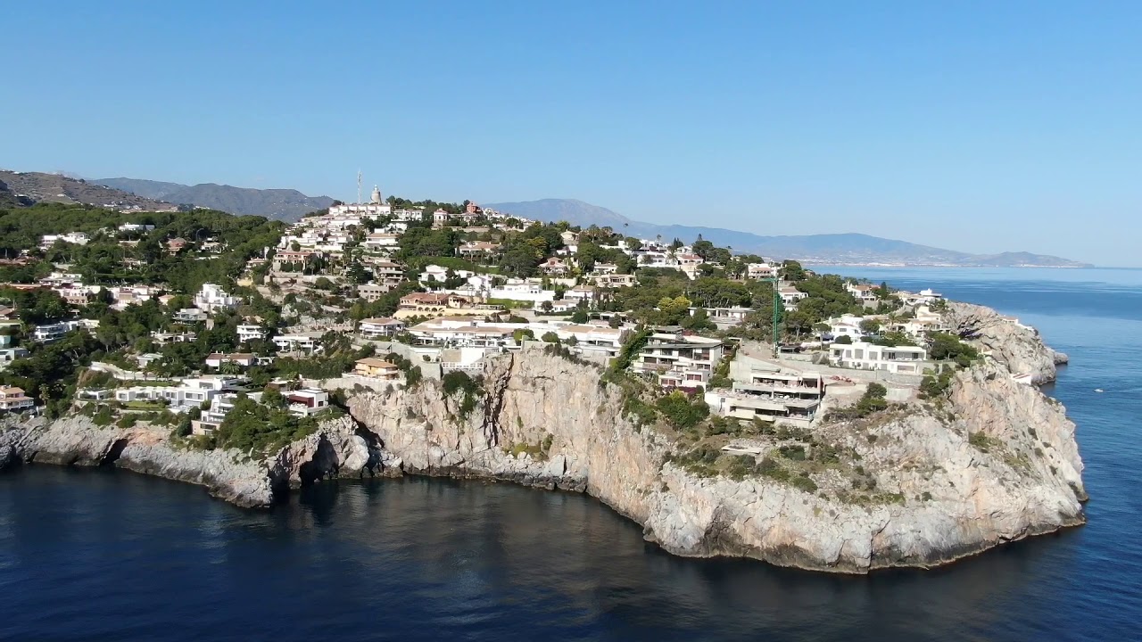 Video aéreo de La Punta de La Mona en La Herradura, Inmobiliaria De La Cuesta.