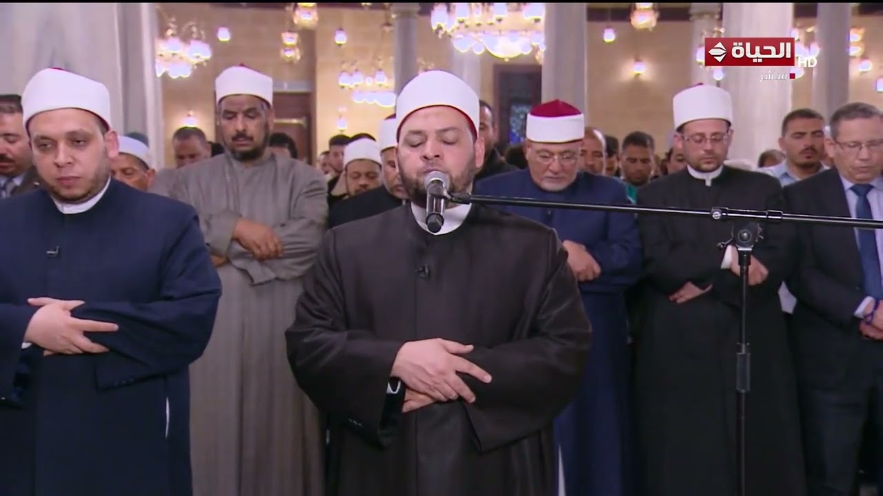 الشيخ السيد عبد الكريم الغيطاني يؤم المصلين في صلاة التراويح من مسجد الإمام الحسين | 17 رمضان