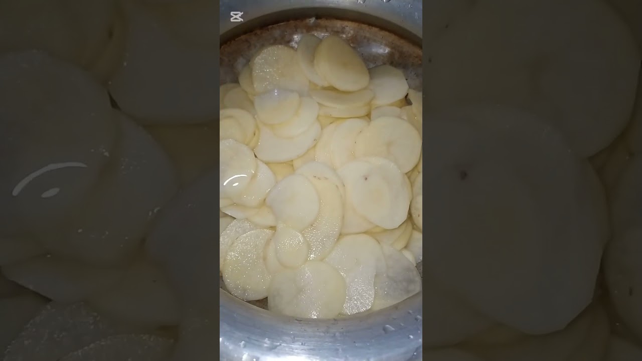 ঘরোয়া পদ্ধতিতে আলুর চিপস😋