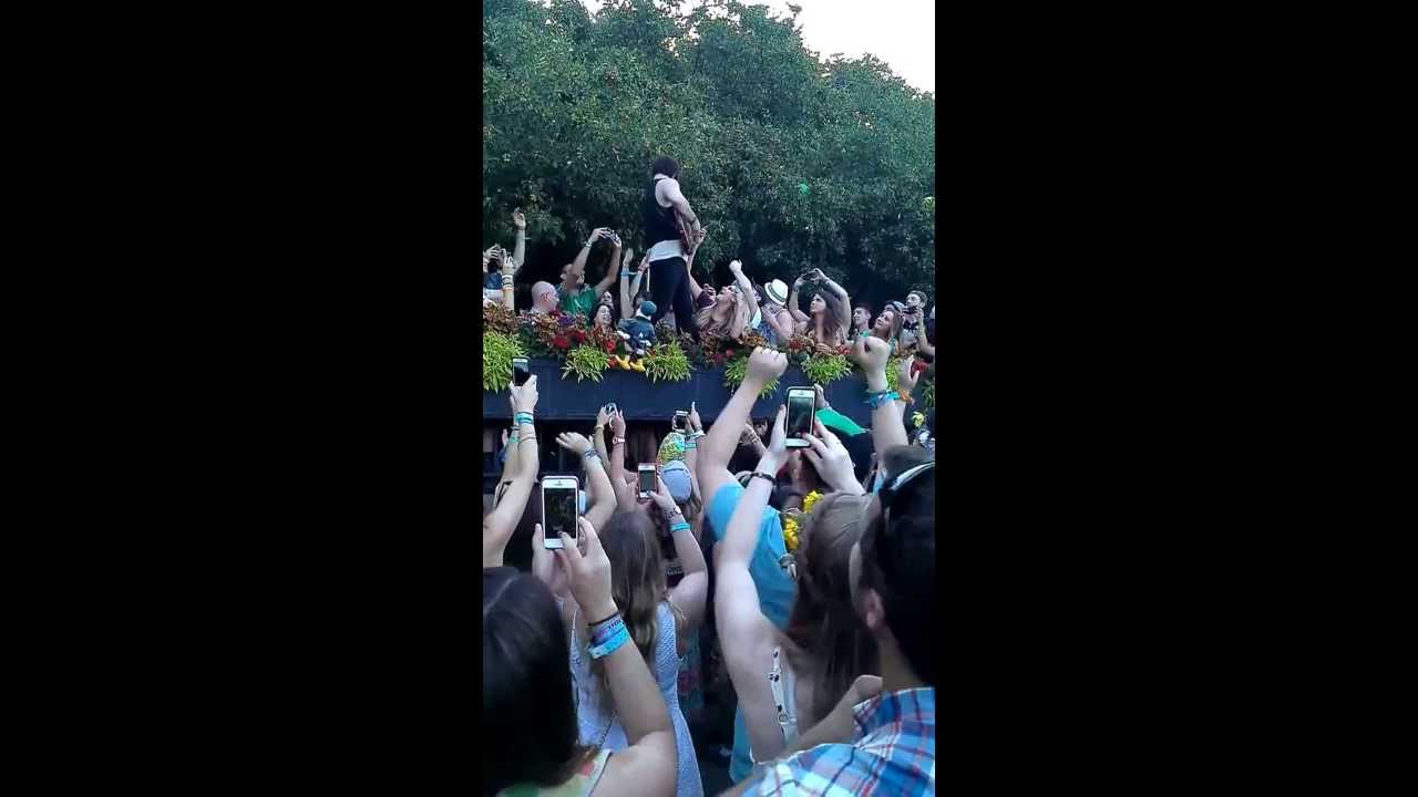 Yannis Philippakis of Foals at Lollapalooza 2013