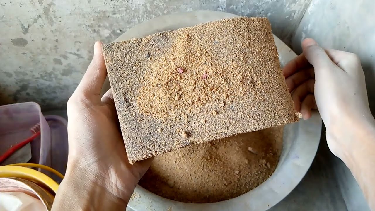 Golden sand ⌛ crispy 😋 crumbling 💨#satisfying #asmr