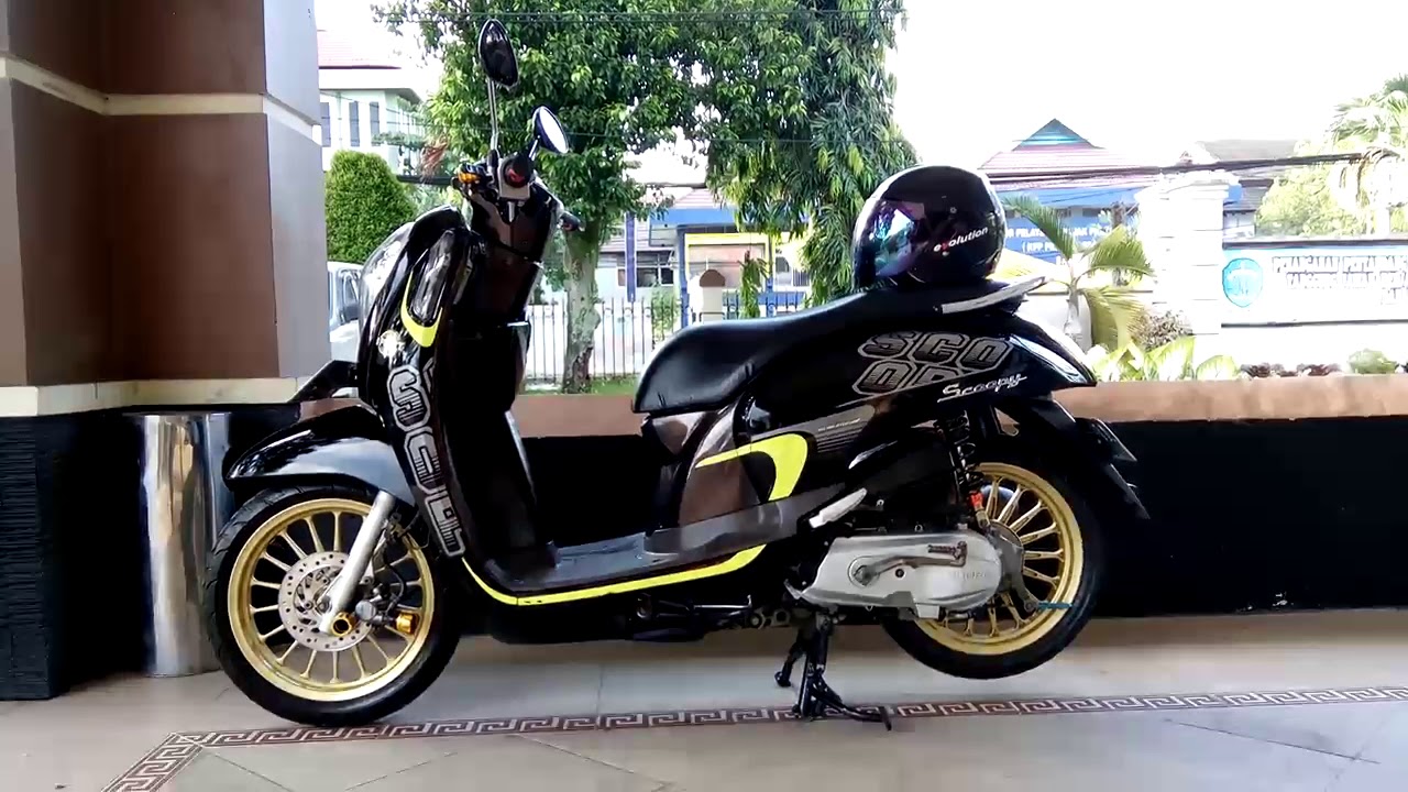 MODIFIKASI HONDA SCOOPY-FI RASA SPORTY TERBARU.