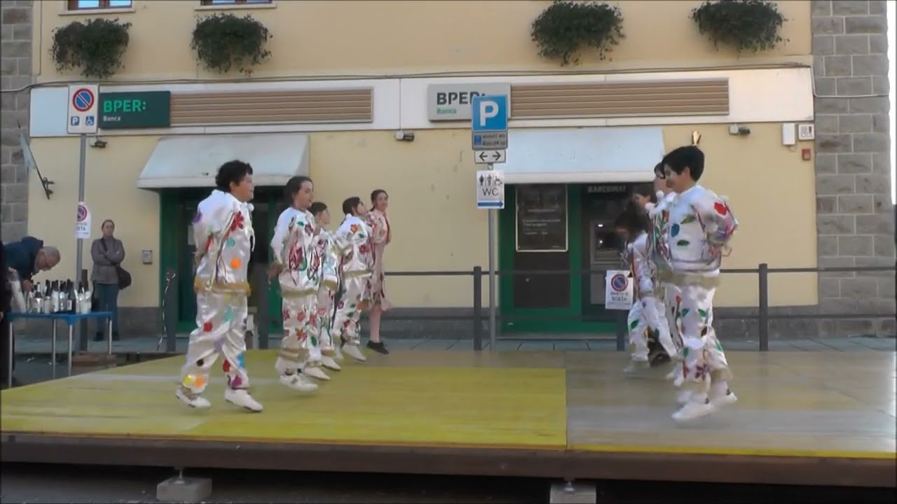 Gruppo Folkloristico Pavullese-Ballo La raspa