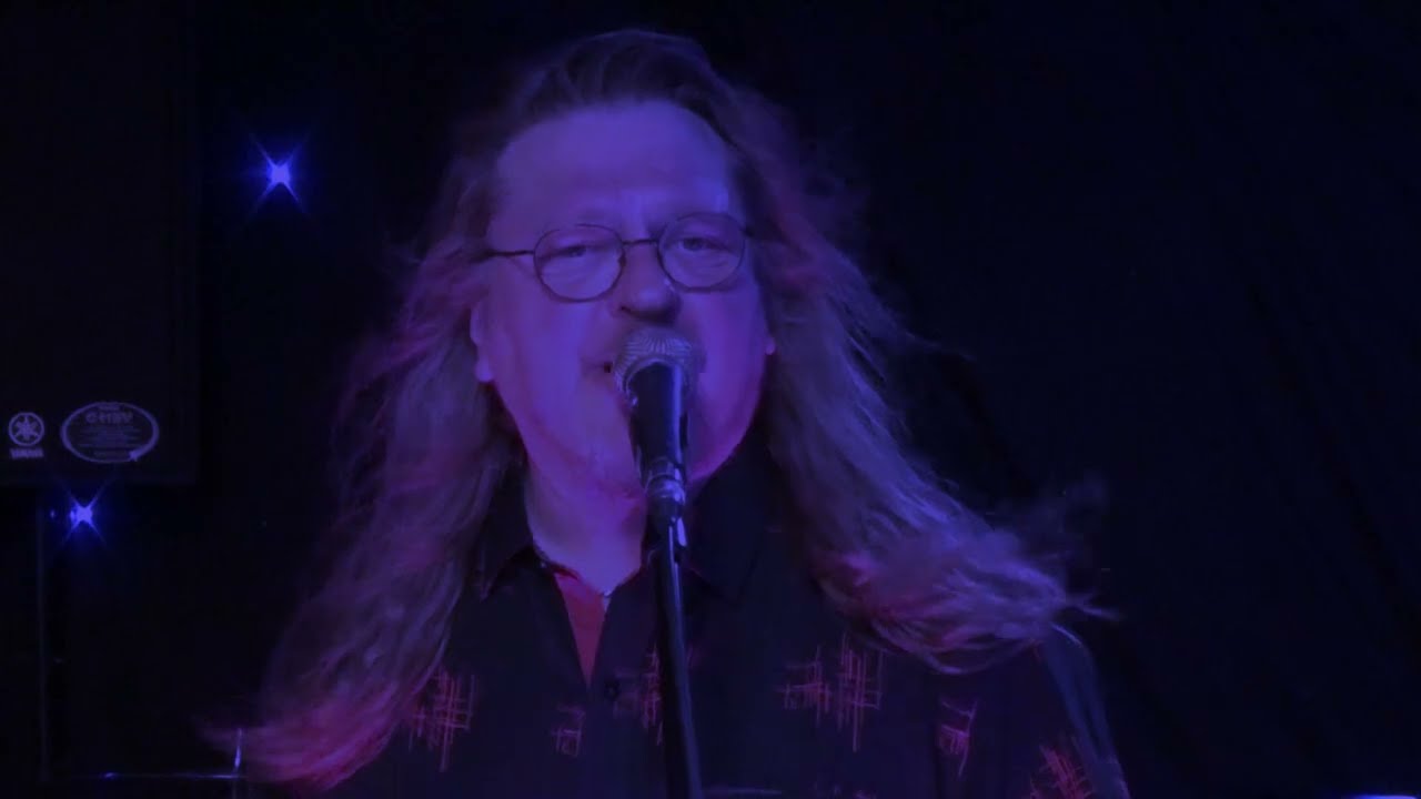 Andy ja Ostarin helmet - Teuvo, maanteiden kuningas