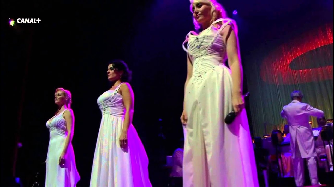 Bella y Bestia Gala Stage