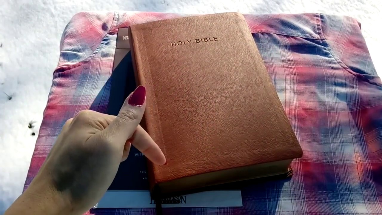 Super Giant Print Bible from Hendrickson #review