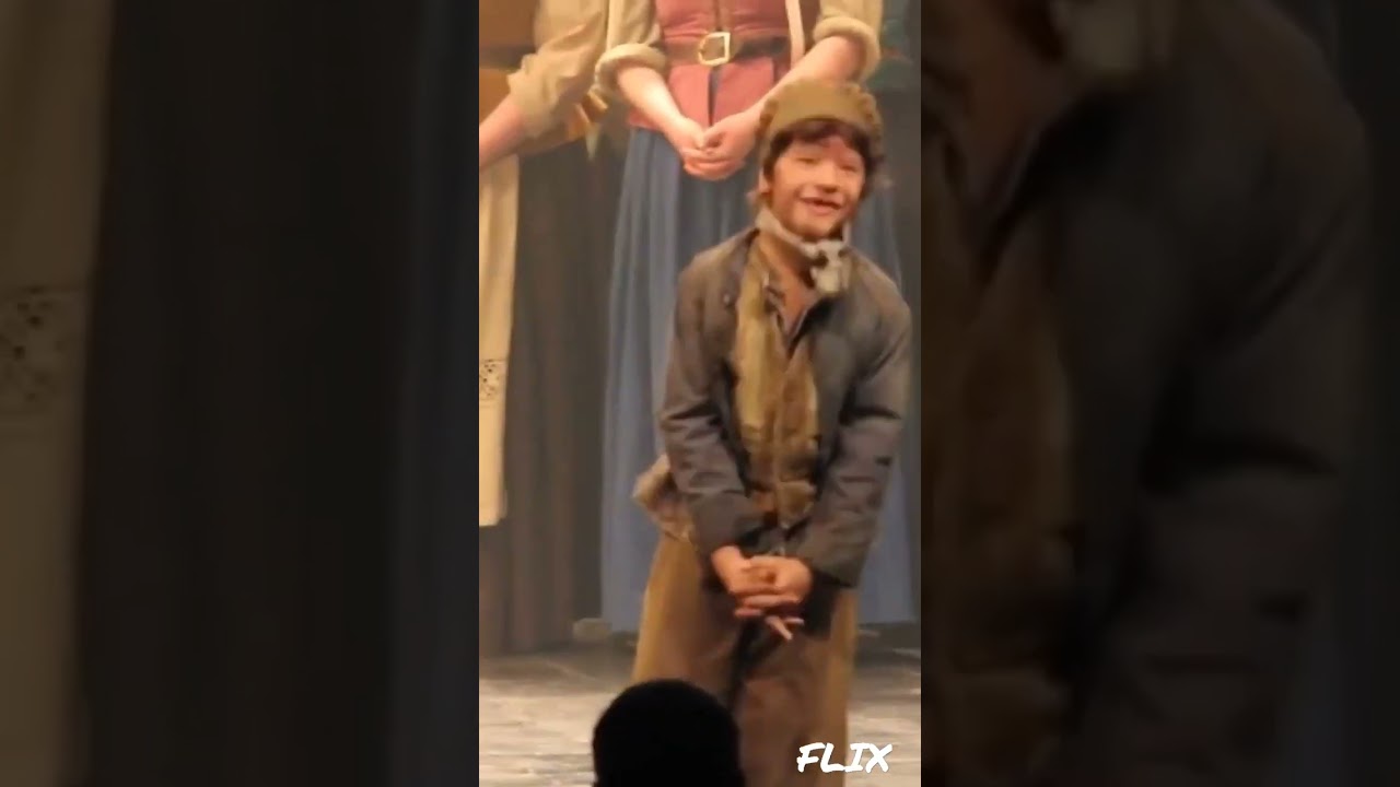 Gaten Matarazzo in Broadway❤️