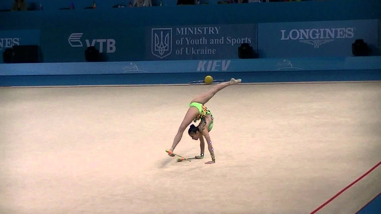 Deng Seniue (CHN)  clubs  World Championships RG 2013 All- around