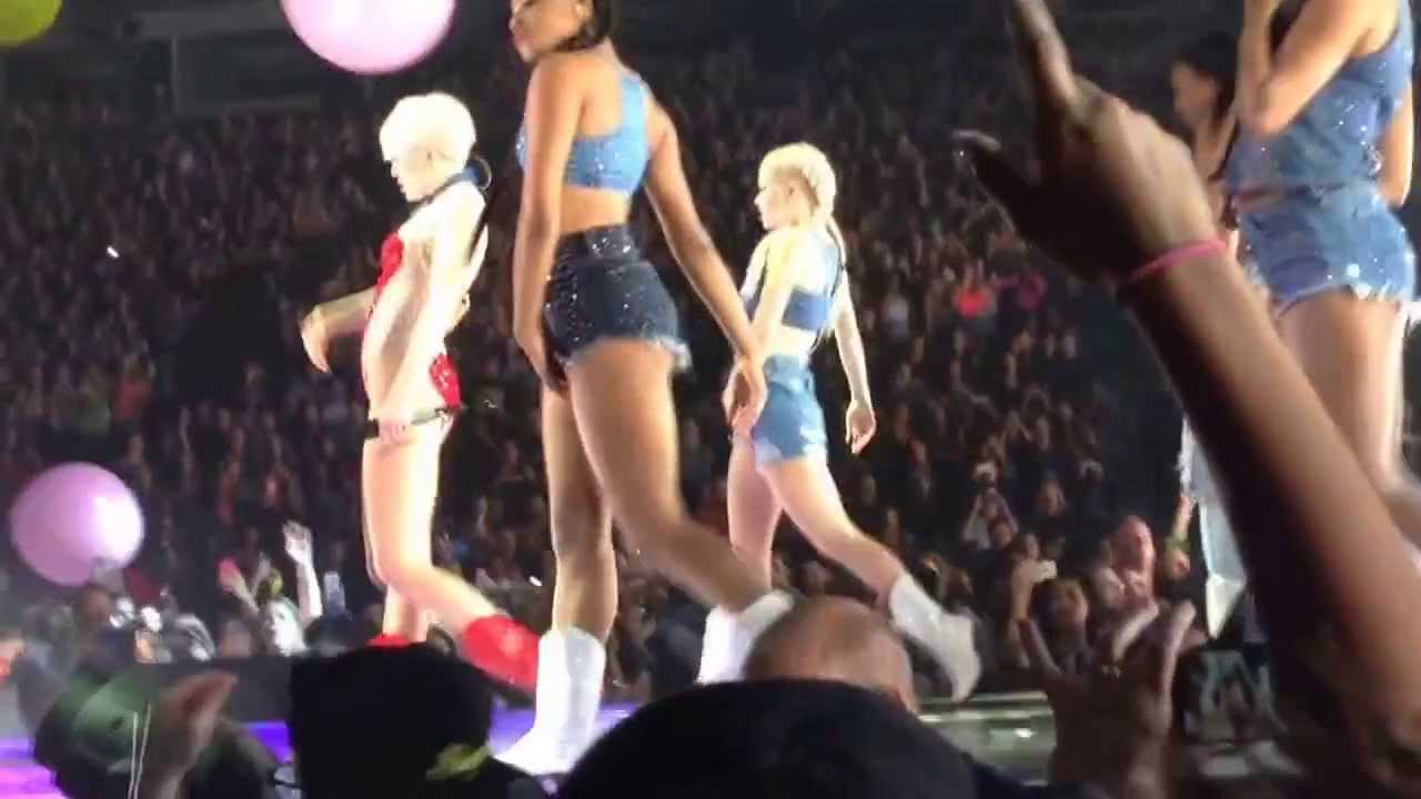 Do My Thang - Miley Cyrus - Bangerz Tour Vancouver
