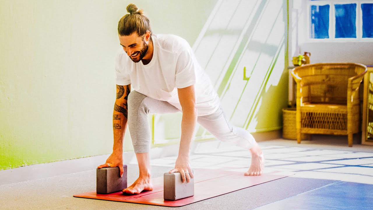 30 min. Everyday Morning Stretch | Energising full-body yoga routine to feel alive!