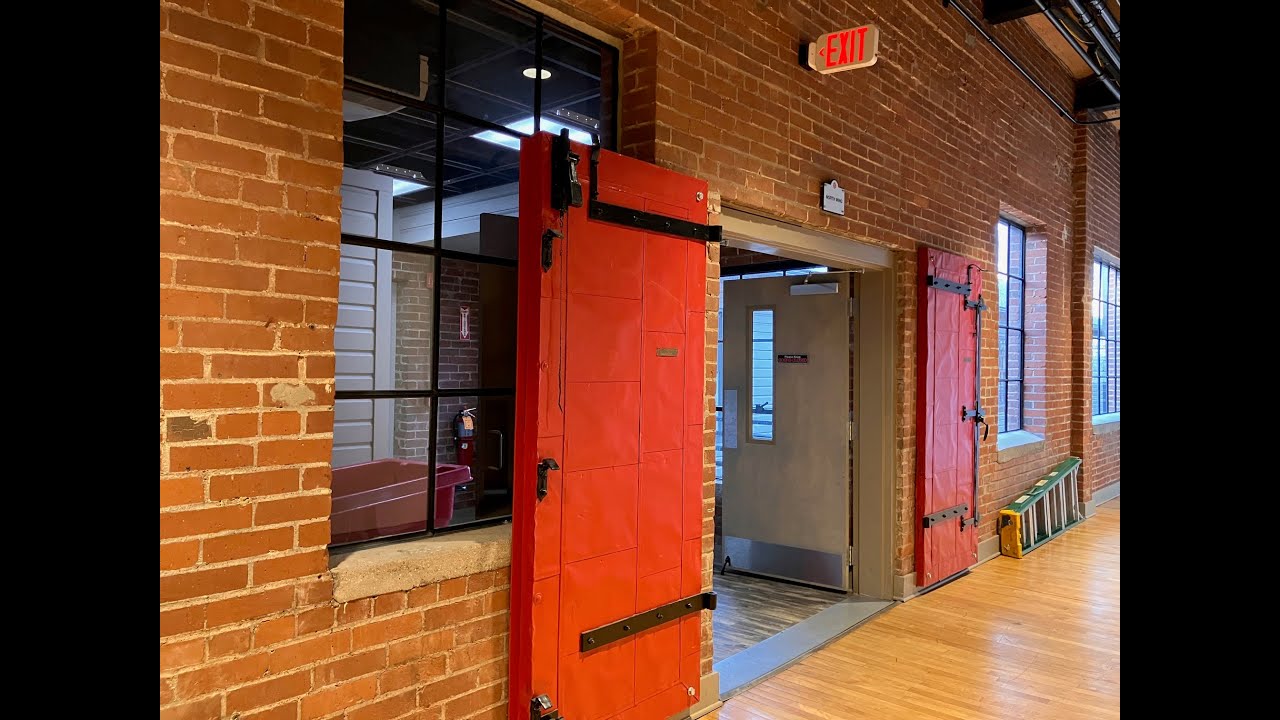 На фабрике Moretz Mills в городе Хикори, Северная Каролина, установлен лифт Otis.