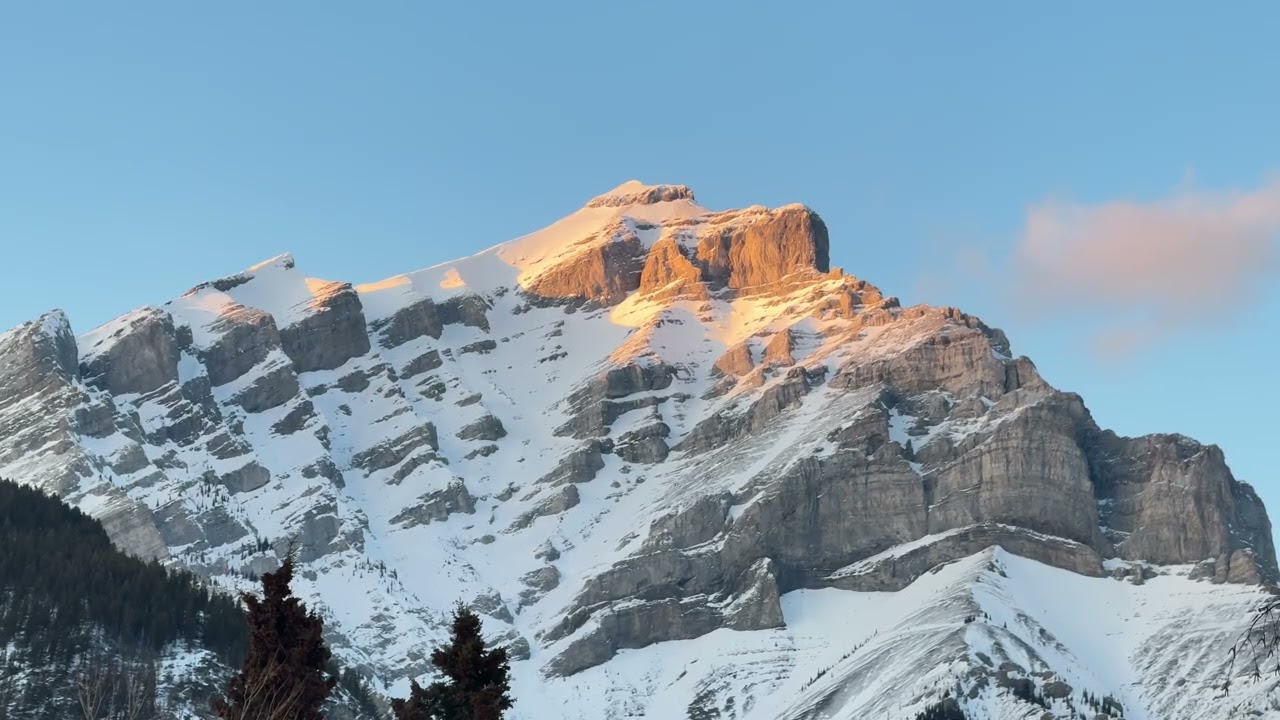 One Mountain, Many Golden Hours | Capturing Cascade Mountain in Banff 