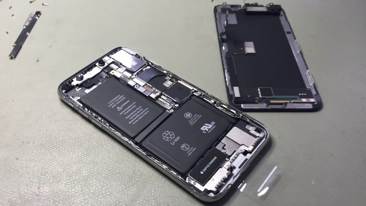 iPhone X sz&eacute;tszerel&eacute;s az iCentrumn&aacute;l elsők&eacute;nt!